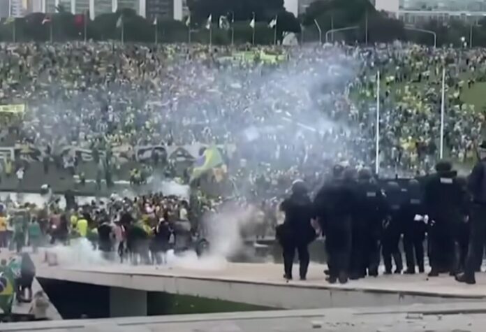 La rivolta di Brasilia organizzata sui social