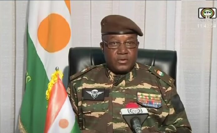 Niger: il leader del golpe propone una transizione di tre anni al governo civile