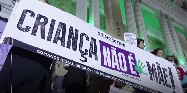 Brasile: proteste contro la legge anti aborto