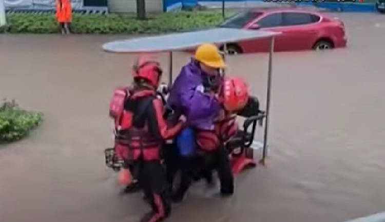 Cina: dal caldo estremo alle inondazioni
